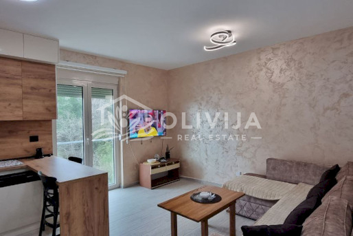 Квартира с 1-ой спальней рядом с морем в Бечичи, Черногория