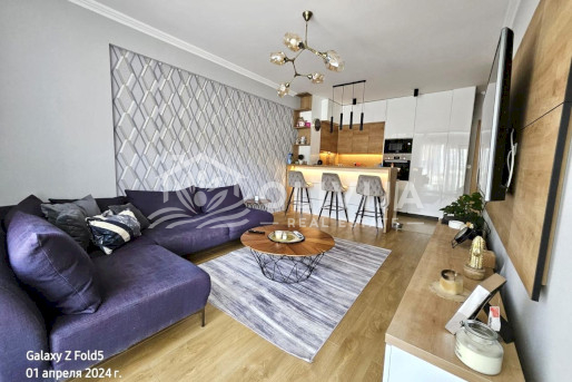 Stan sa jednom spavaćom sobom sa pogledom na planine u Budvi, Crna Gora