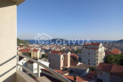 Stan sa dve spavaće sobe s pogledom na more u Budvi, Crna Gora