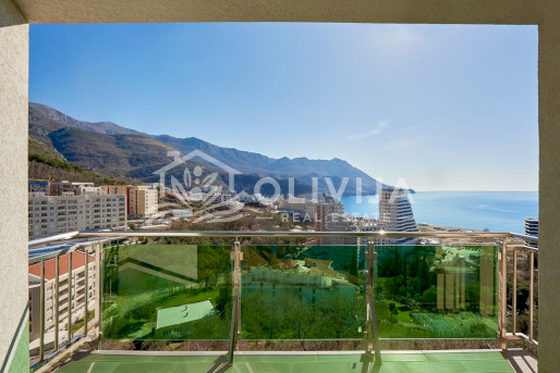 Stan sa 2 spavaće sobe blizu mora u Bečićima, Crna Gora