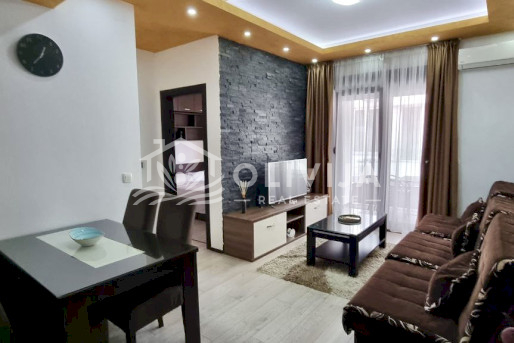 Квартира с 2-мя спальнями возле моря в Будве, Черногория