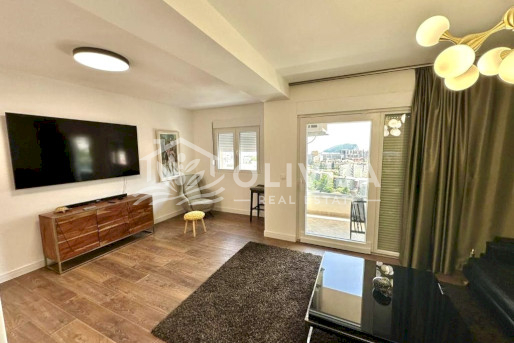 Пентхаус с видом на море в Будве, Черногория