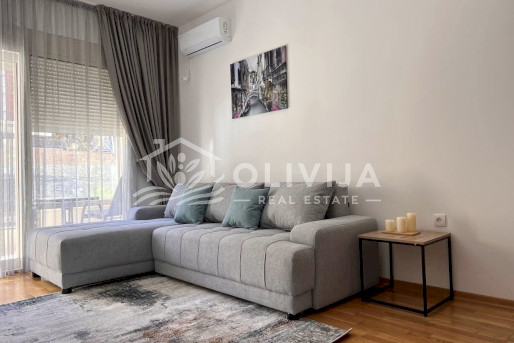 Квартира с 2-мя спальнями в престижном комплексе в Бечичи, Черногория