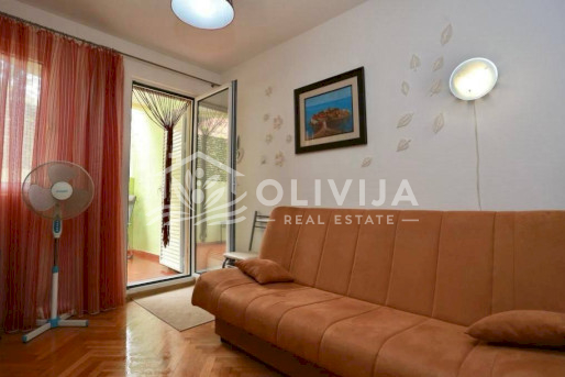 Квартира с двориком в Будве, 5 минут от центра города