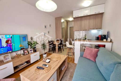 Студия возле моря в Будве, Черногория