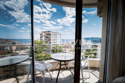 One-Bedroom Apartment in Bečići