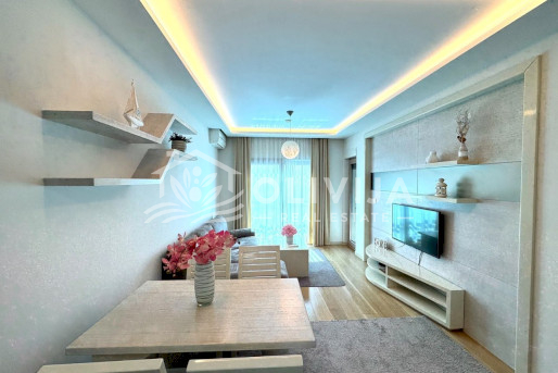 Modern 1-Bedroom Apartment 200 m from the Sea in Pržno